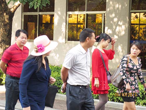 新客户考察公司服务项...